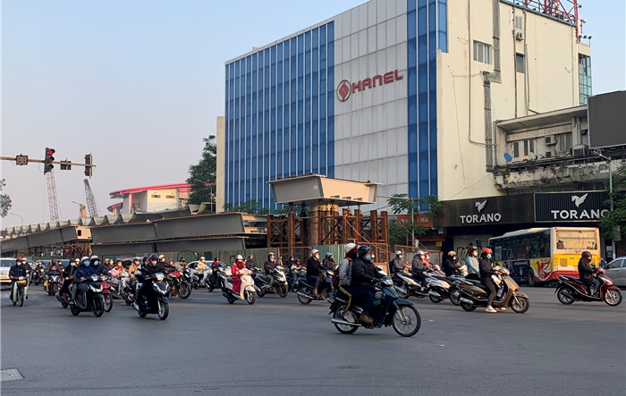 Thành phố Hà Nội: Tiếp tục phân luồng phục vụ thi công cầu vượt chữ C tại nút giao Chùa Bộc - Phạm Ngọc Thạch