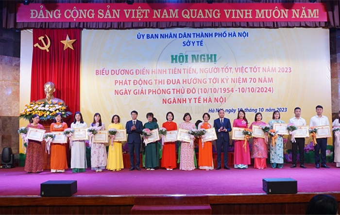 Ngành Y tế Thủ đô biểu dương, khen thưởng 176 điển hình tiên tiến, người tốt, việc tốt năm 2023