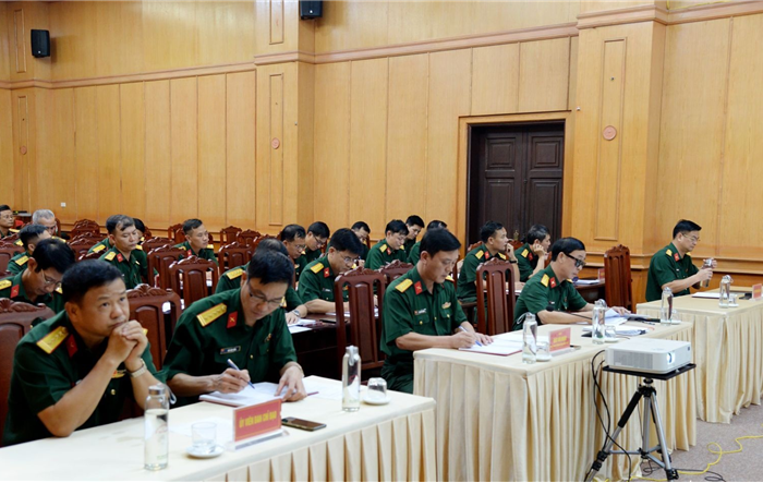 Tập huấn Ban chỉ đạo diễn tập cho Sư đoàn Bộ binh 301 và Cụm tác chiến phòng thủ phía Đông