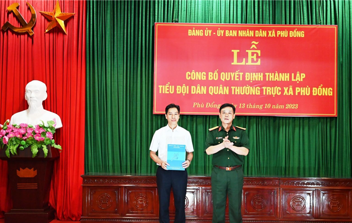 Huyện Gia Lâm thành lập Tiểu đội dân quân thường trực xã Phù Đổng