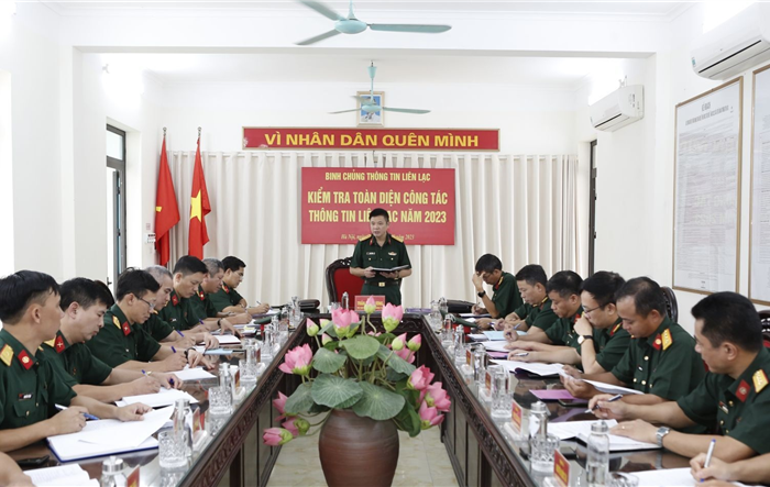 Kiểm tra công tác bảo đảm thông tin liên lạc tại các đơn vị Bộ Tư lệnh Thủ đô Hà Nội