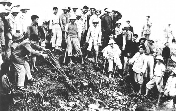 Kỷ niệm 69 năm Ngày giải phóng Thủ đô (10/10/1954 - 10/10/2023): Bác Hồ với Thủ đô Hà Nội