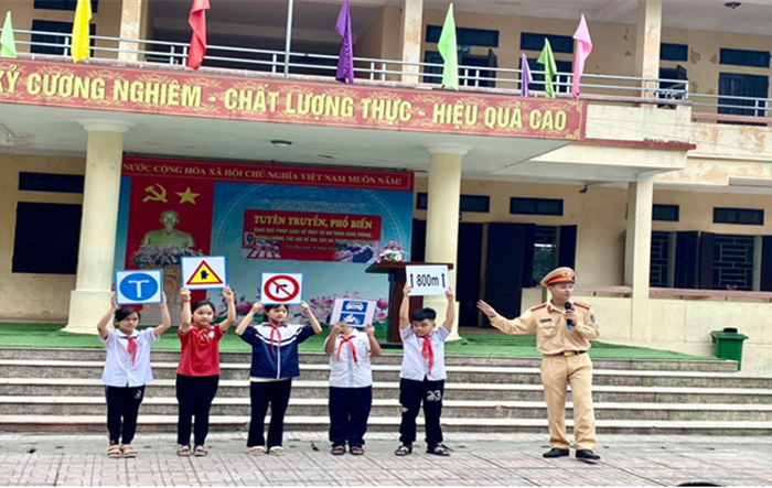 Tuyên truyền, phổ biến, giáo dục pháp luật về An toàn giao thông; Phòng chống tác hại về Ma túy và thuốc lá điện tử