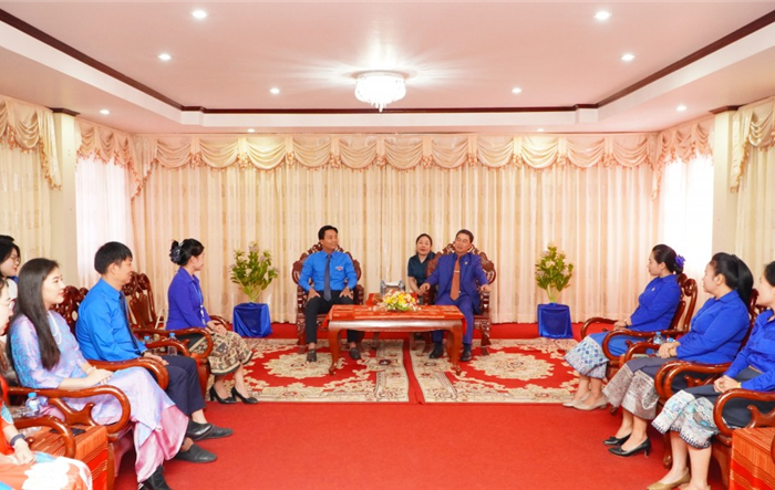 Đoàn công tác tuổi trẻ Thủ đô thăm Trung ương Đoàn thanh niên Nhân dân cách mạng Lào