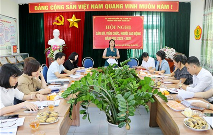 HĐND thị xã Sơn Tây giám sát tại trường Mầm non Xuân Sơn