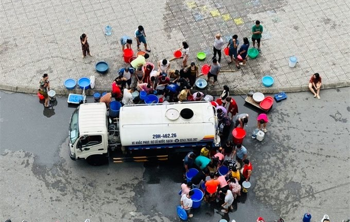 Bí thư Thành ủy Hà Nội Đinh Tiến Dũng chỉ đạo tập trung nhanh nhất cấp nước ổn định trở lại  cho Khu đô thị Thanh Hà