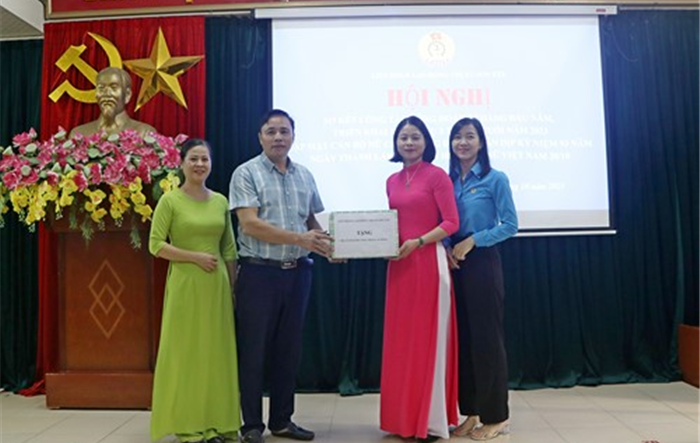 Liên đoàn Lao động thị xã Sơn Tây sơ kết 9 tháng hoạt động công đoàn năm 2023