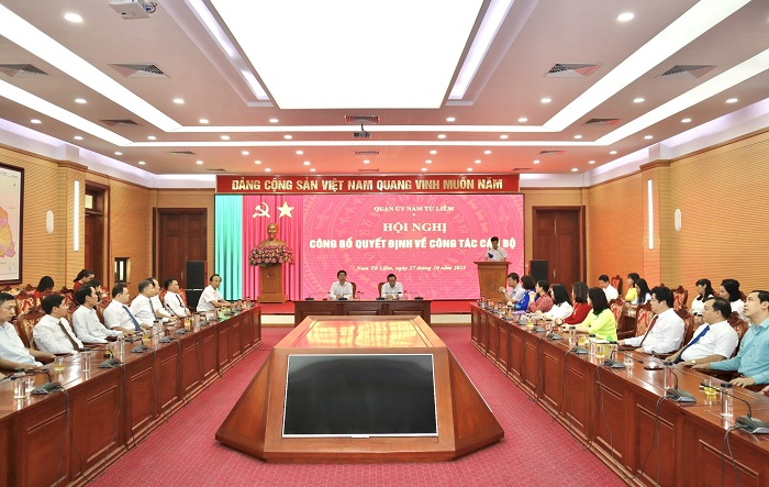 Quận Nam Từ Liêm công bố quyết định về công tác cán bộ