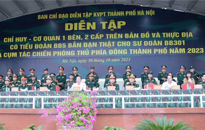 Diễn tập bắn đạn thật tại Sư đoàn Bộ binh 301 và Cụm tác chiến phòng thủ phía Đông thành phố Hà Nội