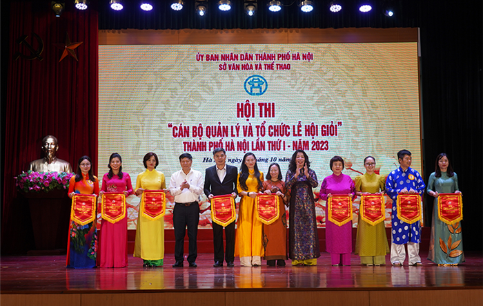 Chung khảo Hội thi “Cán bộ quản lý và tổ chức lễ hội giỏi” thành phố lần thứ I - năm 2023