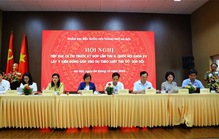 Đoàn đại biểu Quốc hội thành phố tiếp xúc cử tri huyện Thạch Thất 
