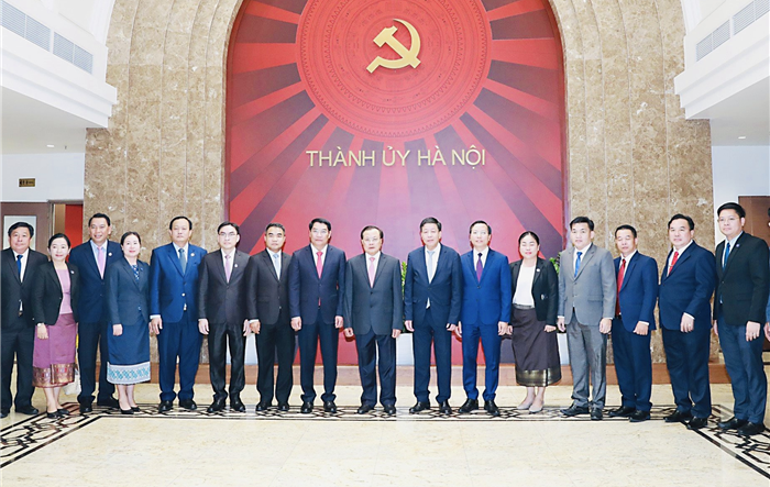Tình cảm dành cho những người anh em nước bạn Lào luôn tươi trẻ