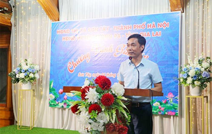 Chương trình giao lưu giữa HĐND thị xã Sơn Tây với Đoàn đại biểu HĐND huyện Krông Pa, tỉnh Gia Lai