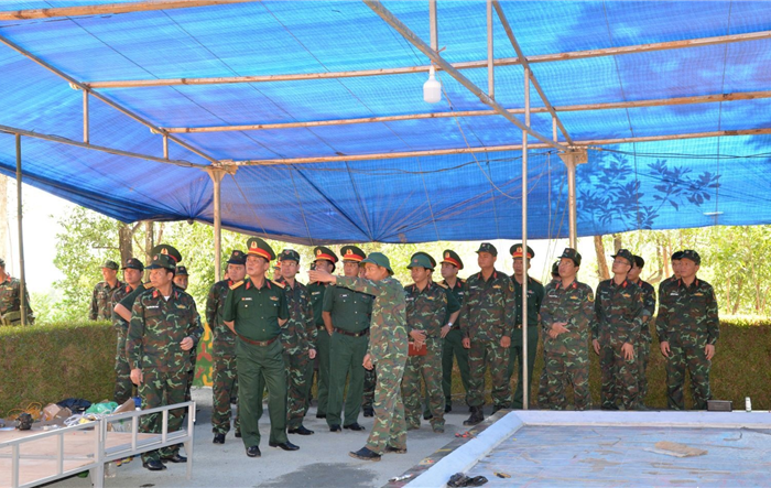 Tham mưu trưởng Bộ Tư lệnh Thủ đô kiểm tra công tác chuẩn bị diễn tập của Sư đoàn Bộ binh 301