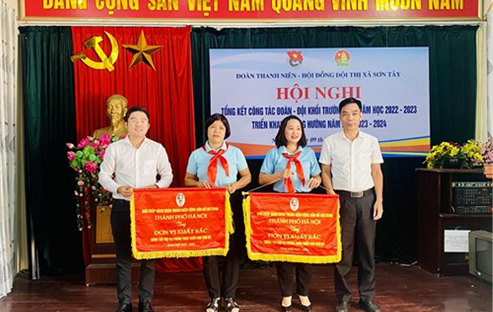 Đoàn Thanh niên - Hội đồng Đội thị xã Sơn Tây: Tổng kết công tác Đoàn, Đội khối trường năm học 2022 - 2023