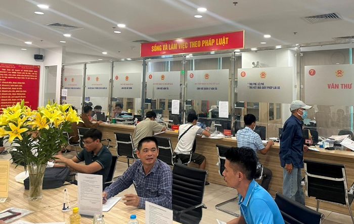 Uỷ quyền tiếp nhận và trả kết quả giải quyết thủ tục hành chính cấp đổi, cấp lại giấy phép lái xe
