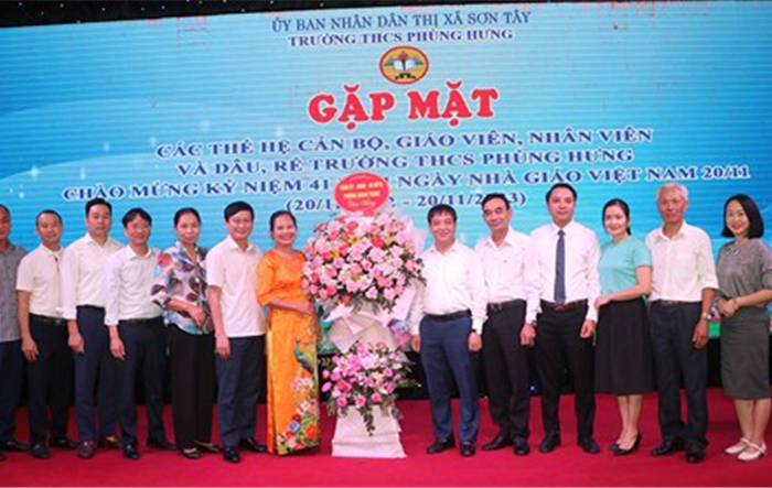 Trường THCS Phùng Hưng (thị xã Sơn Tây) gặp mặt kỷ niệm 41 năm ngày Nhà giáo Việt Nam