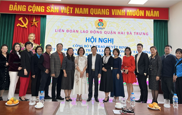 Công bố và trao quyết định thành lập công đoàn cơ sở Công ty Tài chính TNHH Ngân hàng thương mại Sài Gòn - Hà Nội