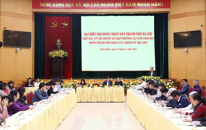 Cử tri quận Hoàn Kiếm kiến nghị các vấn đề đời sống dân sinh 