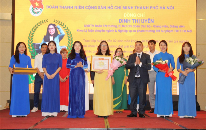 Thành đoàn Hà Nội: Tuyên dương nhà giáo trẻ tiêu biểu Thủ đô năm 2023