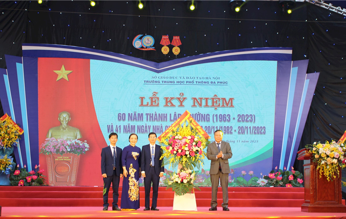 Phó Bí thư Thành ủy Hà Nội Nguyễn Văn Phong dự kỷ niệm 60 năm trường THPT Đa Phúc