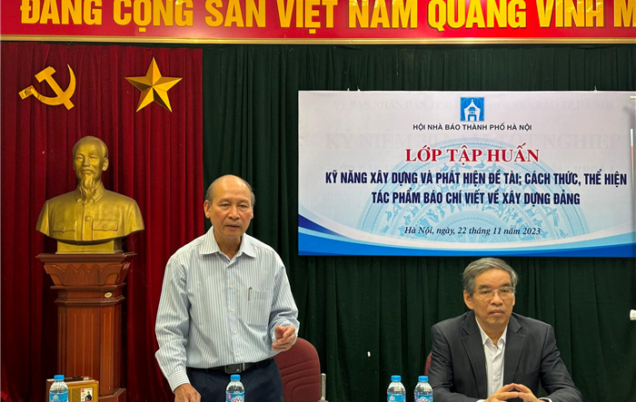 Tập huấn kỹ năng xây dựng và phát hiện đề tài; cách thức, thể hiện tác phẩm báo chí viết về xây dựng Đảng