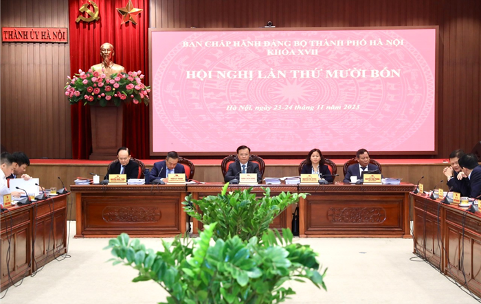 Đặt con người vào vị trí trung tâm của chiến lược phát triển Thủ đô