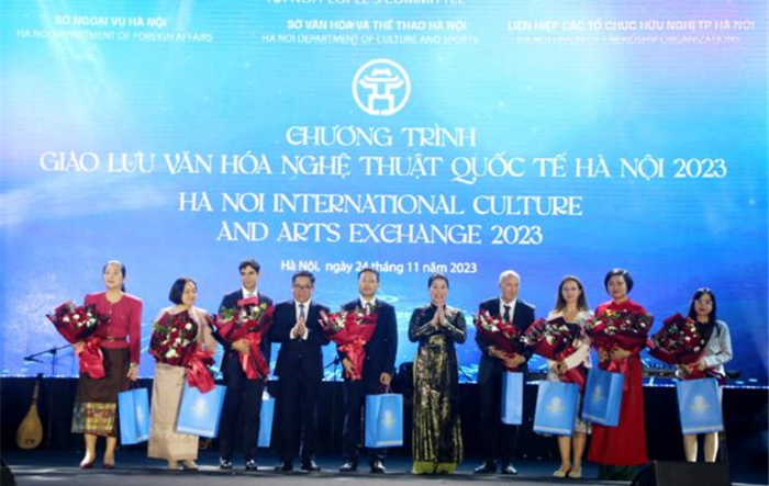 Tưng bừng chương trình giao lưu văn hóa nghệ thuật quốc tế năm 2023 tại Hà Nội