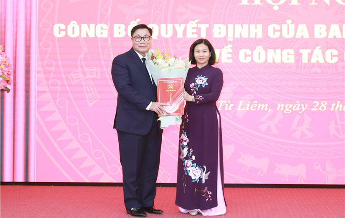 Đồng chí Nguyễn Quang Hiếu là tân Bí thư Quận uỷ Nam Từ Liêm