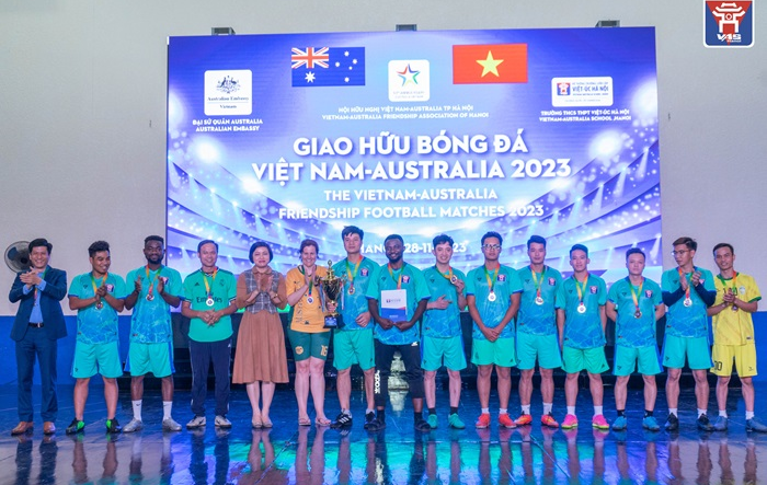 Giao hữu bóng đá Việt Nam - Australia: Thắt chặt mối quan hệ giữa Hội hữu nghị Việt Nam - Australia thành phố Hà Nội và Đại sứ quán Australia