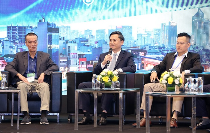 Tọa đàm "Khai thác dữ liệu - xây dựng thành phố thông minh phát triển bền vững"