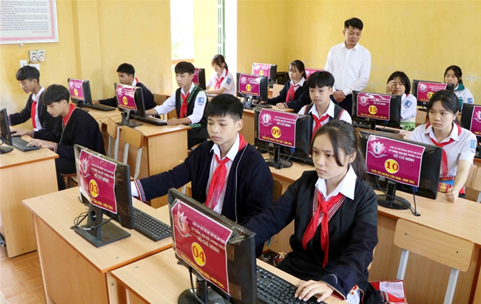 Khắc phục những biểu hiện lệch lạc trong học tập, nghiên cứu, vận dụng tư tưởng Hồ Chí Minh