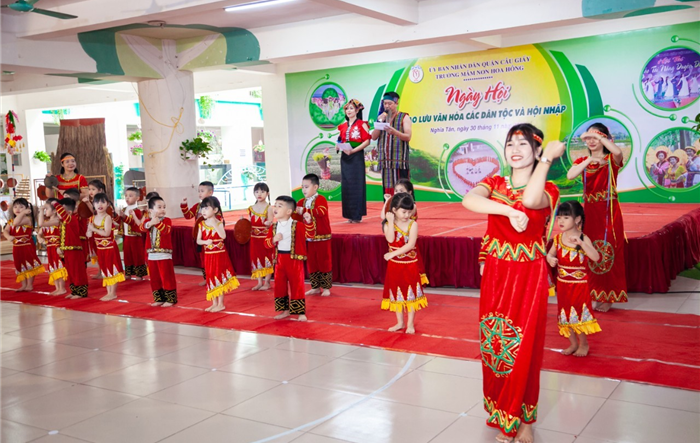 Đưa giáo dục bản sắc văn hóa dân tộc vào trường học