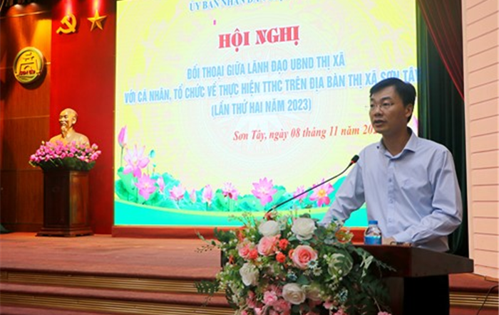 UBND thị xã Sơn Tây đối thoại với các tổ chức, cá nhân về thực hiện thủ tục hành chính năm 2023