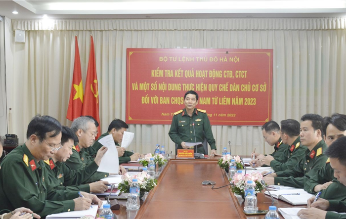 Phó Chính ủy Bộ Tư lệnh Thủ đô làm việc với Ban Chỉ huy Quân sự huyện Thanh Oai và quận Nam Từ Liêm