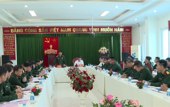 Chính ủy Bộ Tư lệnh Thủ đô làm việc với Ban CHQS huyện Thanh Oai