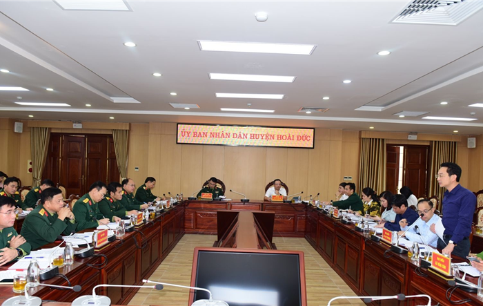 Tư lệnh Bộ Tư lệnh Thủ đô - Trung tướng Nguyễn Quốc Duyệt làm việc với huyện Hoài Đức