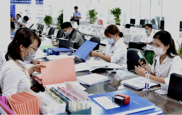 Phân tích hành vi cán bộ từ lý thuyết "vòng xoắn của sự im lặng" và khuyến nghị chính sách