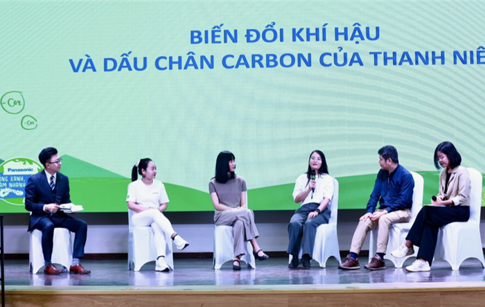 Lan truyền thông điệp "Sống xanh giảm nhanh carbon" trong giới trẻ
