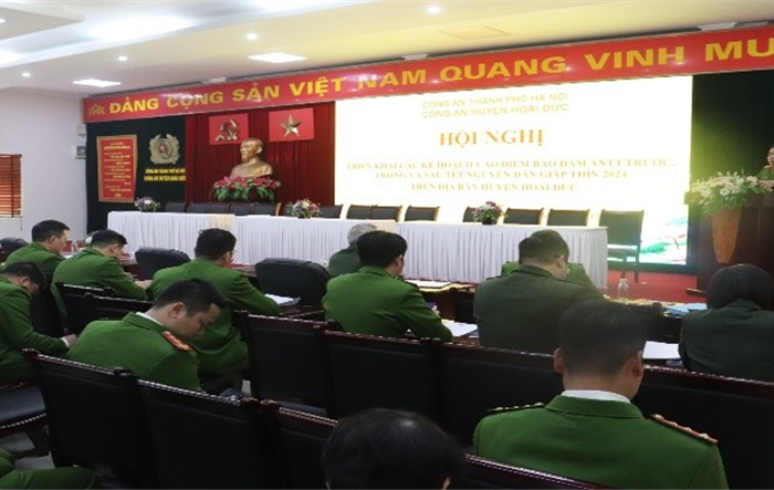 Công an huyện Hoài Đức: Ký cam kết đợt cao điểm vận động thu hồi vũ khí, vật liệu nổ, công cụ hỗ trợ và pháo