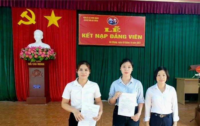 Đảng bộ huyện Ba Vì: Vượt chỉ tiêu kết nạp đảng viên mới năm 2023