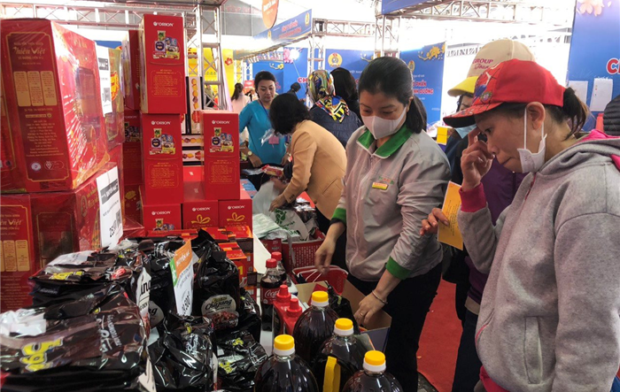 Trao quà, tặng vé xe, hỗ trợ Mái ấm Công đoàn cho lao động Thủ đô dịp Tết