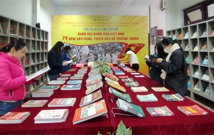 Hà Nội trưng bày chuyên đề kỷ niệm Ngày thành lập Quân đội nhân dân Việt Nam 