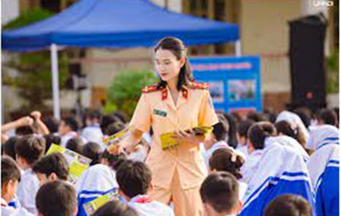 Tăng cường bảo đảm an toàn giao thông cho lứa tuổi học sinh
