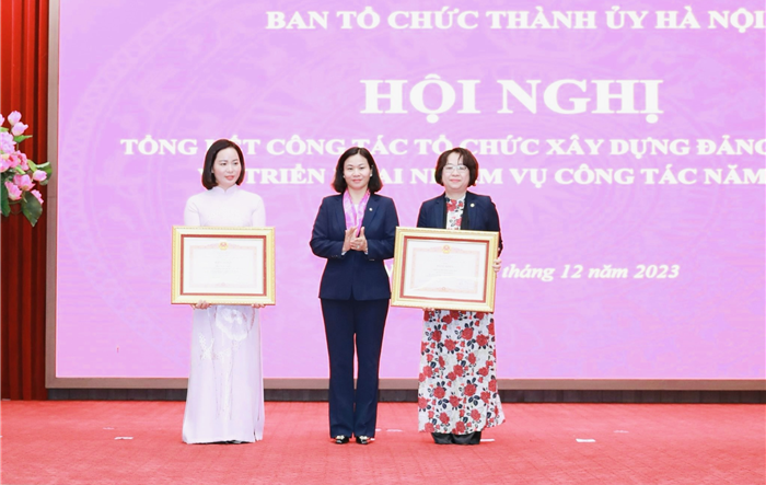 Điều động, luân chuyển, xử lý nghiêm cán bộ yếu kém, không hết mình vì công việc chung