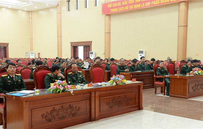 Lễ bế giảng lớp bồi dưỡng quân sự