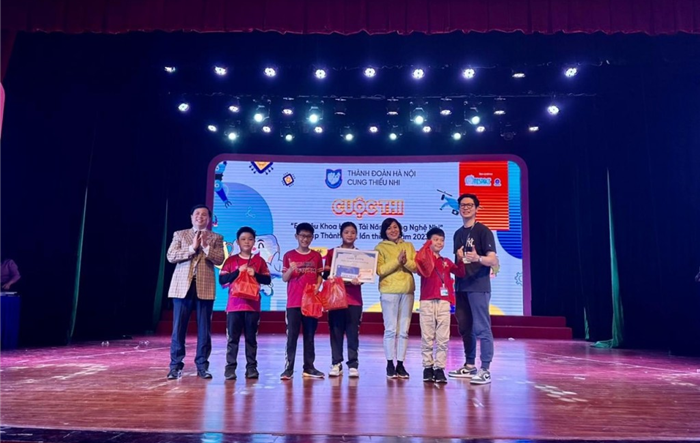 Cuộc thi "Em yêu khoa học - Tài năng công nghệ nhí " với chủ đề "Robot và cứu hộ trong tình huống khẩn cấp”