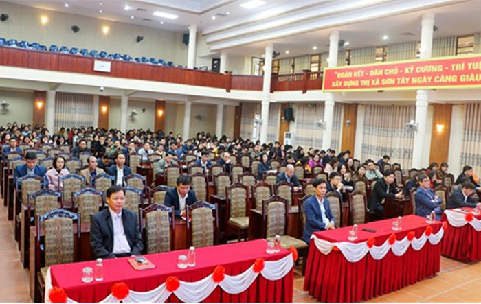 Lễ chào cờ và sinh hoạt chính trị tháng 12