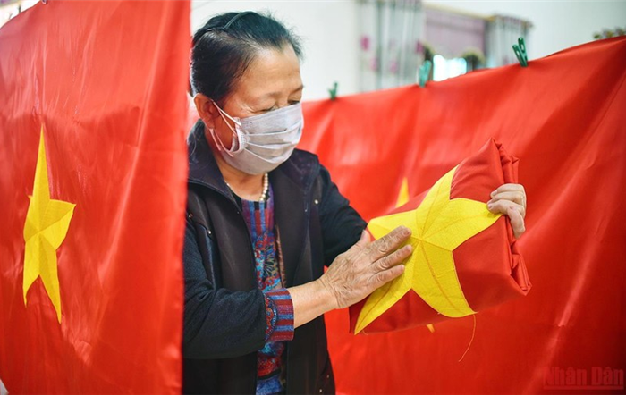 Xây dựng ý thức tôn trọng nhân dân