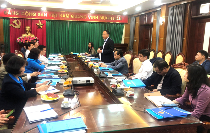 Chủ tịch Liên đoàn Lao động thành phố làm việc với Liên đoàn Lao động huyện Đông Anh